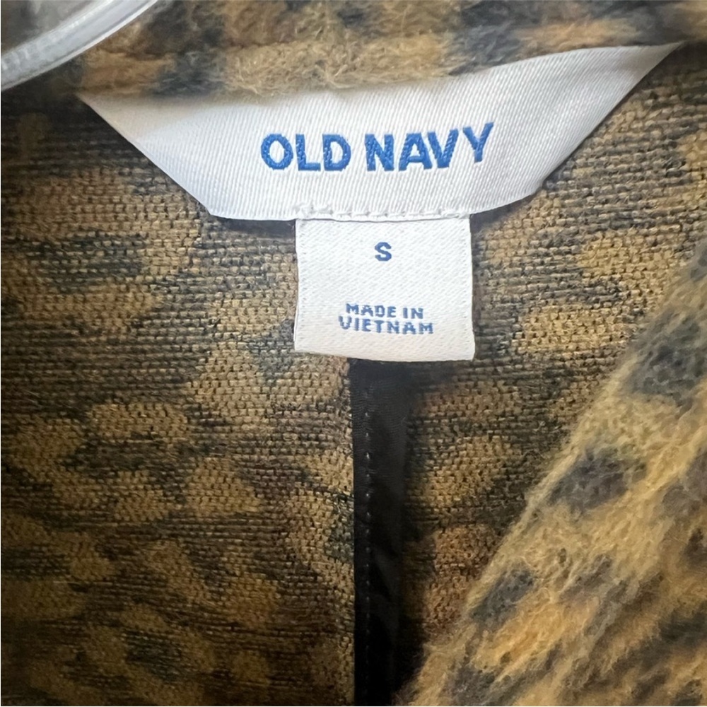 Cardigan Coat Wild Leopard Spots Faux Fur 2
Button Front Small NWT Old Navy - Picture 5 of 9